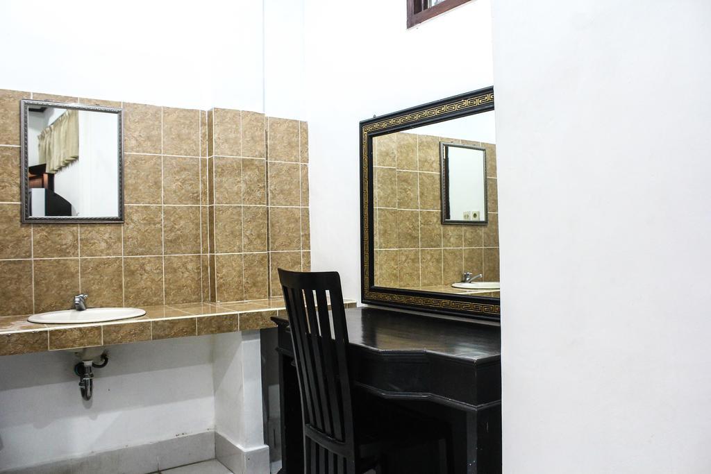 Hotel Puri Tanah Lot Кута Екстер'єр фото