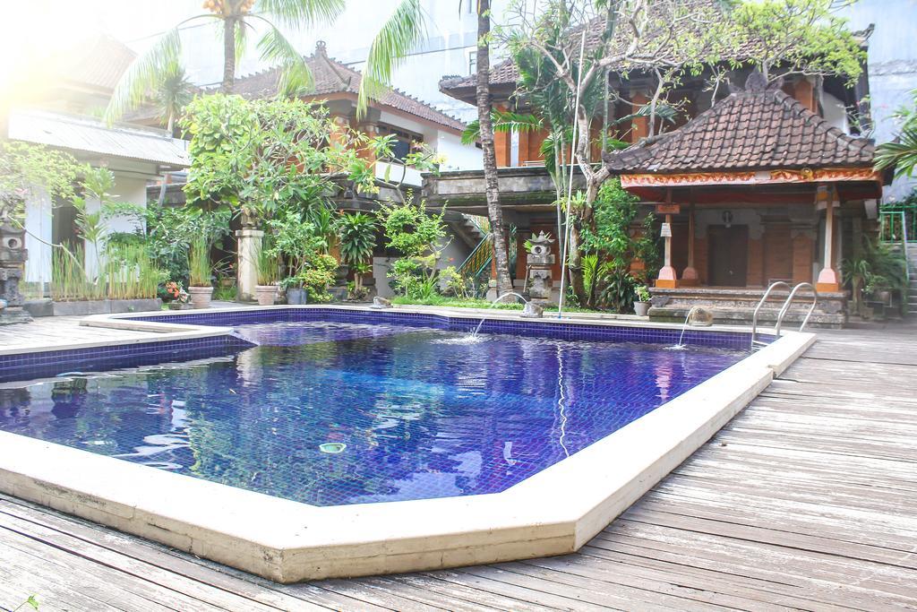 Hotel Puri Tanah Lot Кута Екстер'єр фото