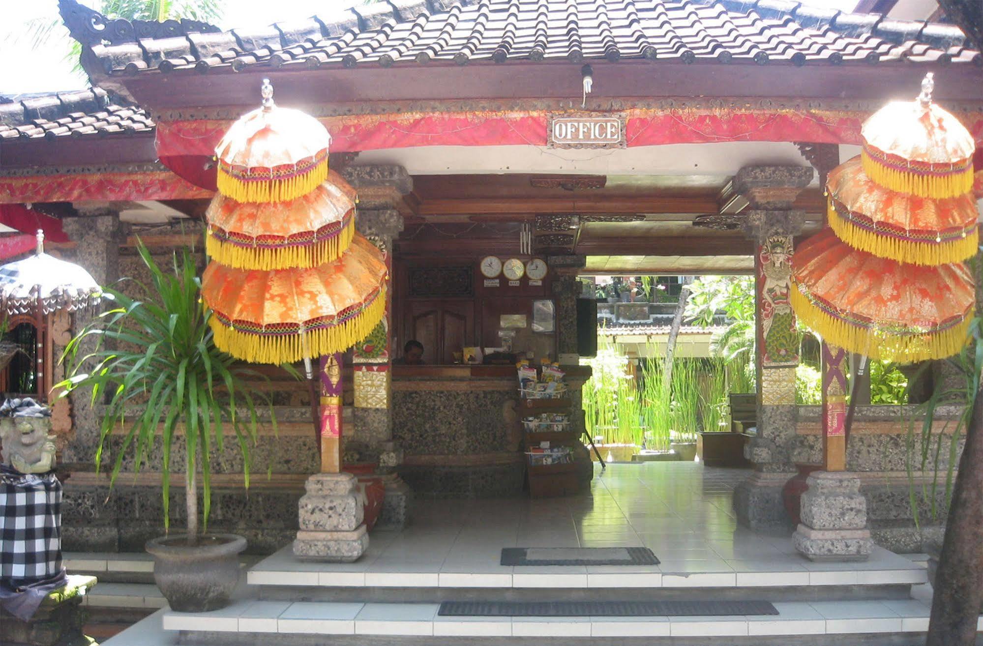 Hotel Puri Tanah Lot Кута Екстер'єр фото