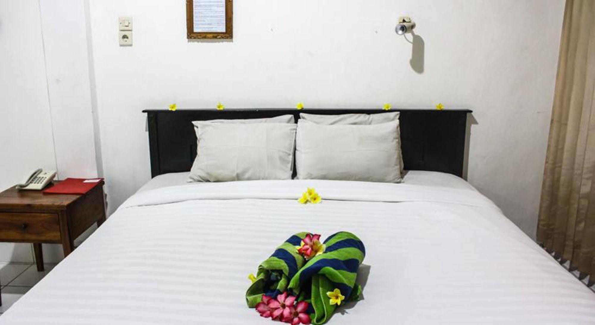 Hotel Puri Tanah Lot Кута Екстер'єр фото