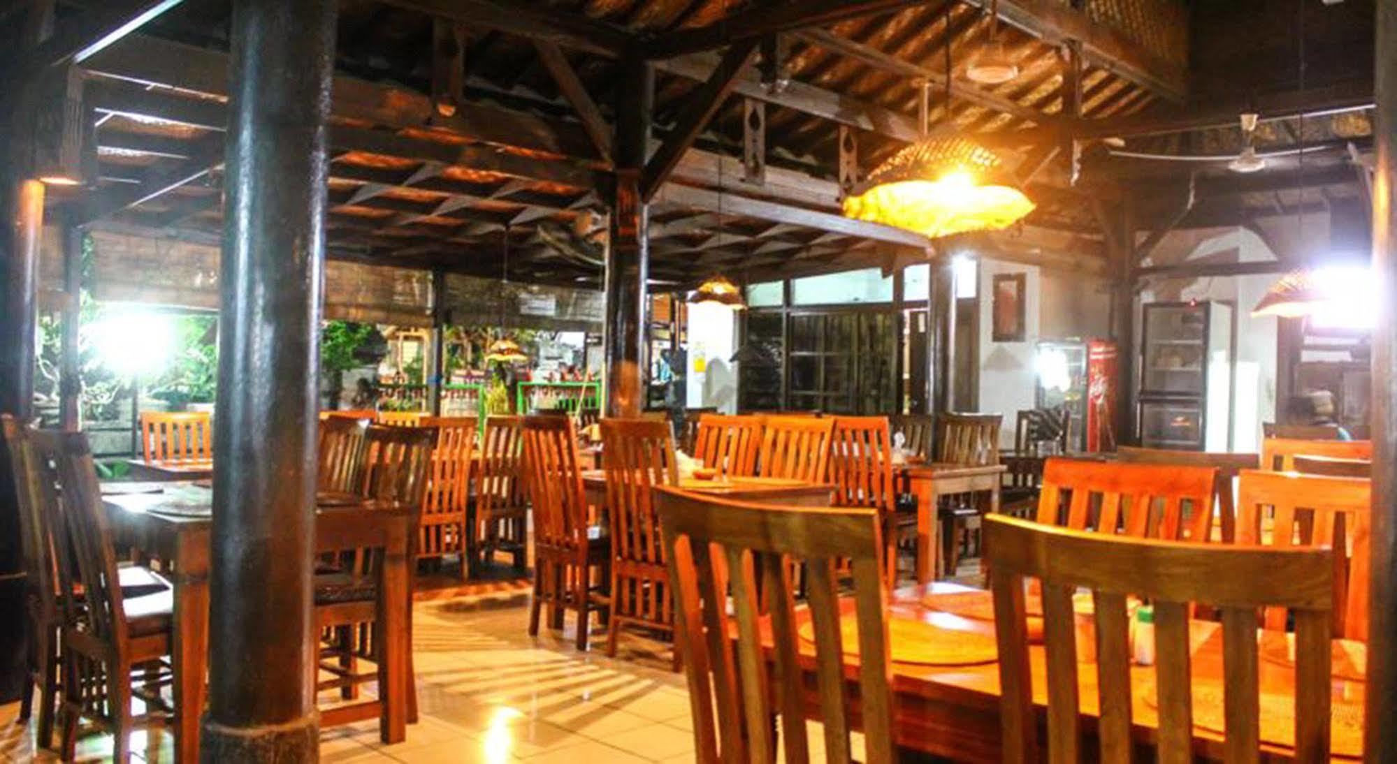 Hotel Puri Tanah Lot Кута Екстер'єр фото