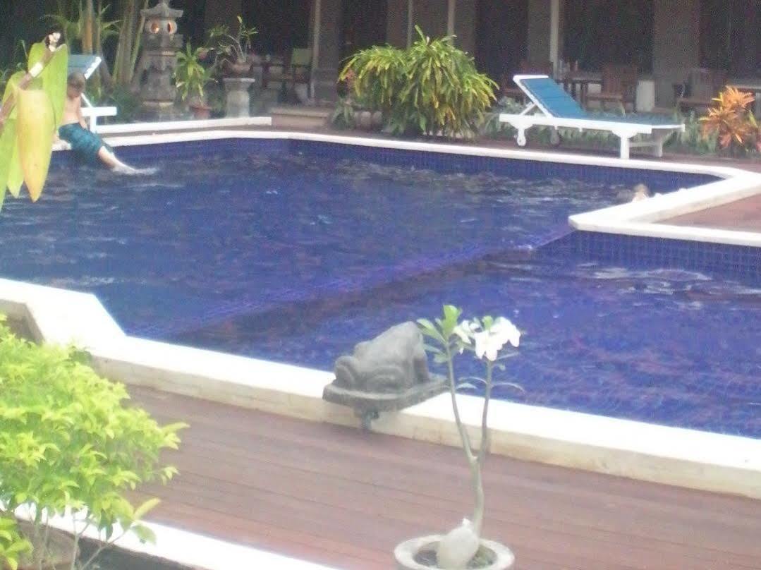 Hotel Puri Tanah Lot Кута Екстер'єр фото