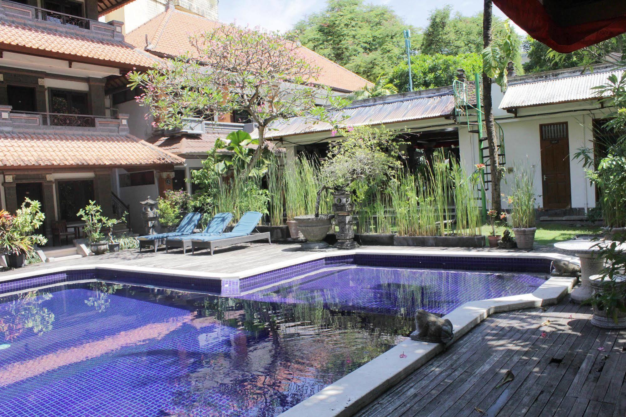 Hotel Puri Tanah Lot Кута Екстер'єр фото